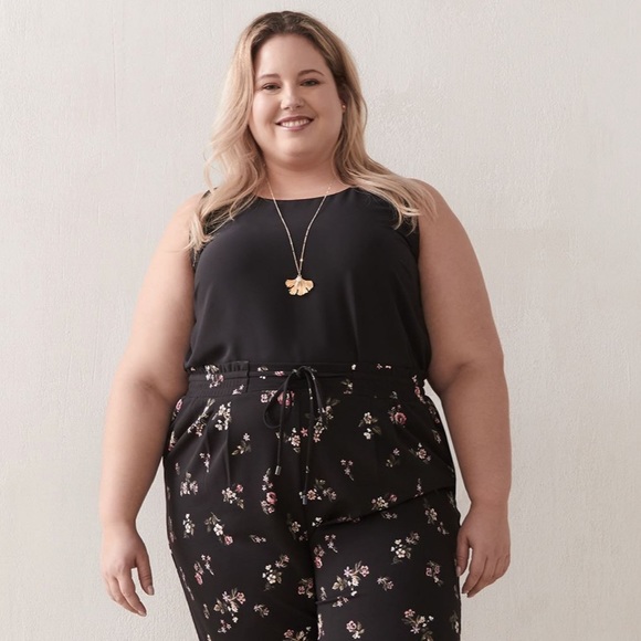 Sleeveless Blouse With Underpinning NWOTs - Picture 4 of 4